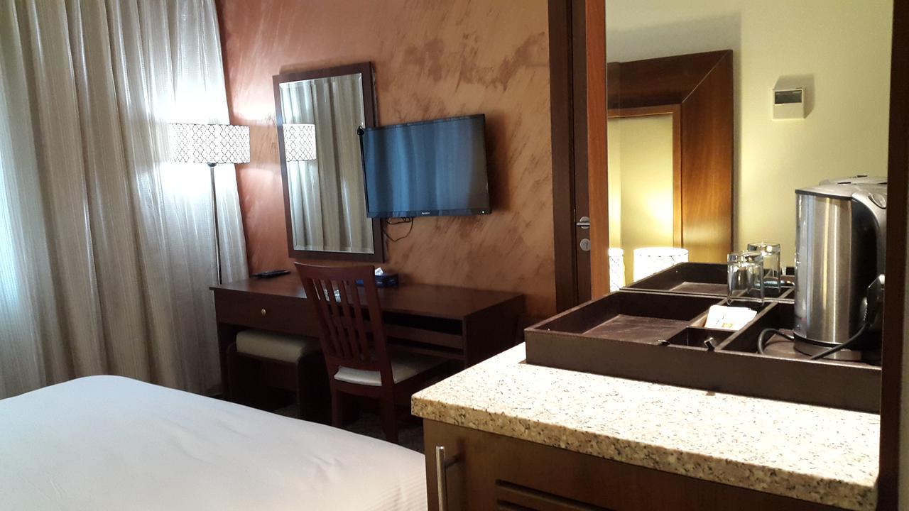 President Hotel Amman Bagian luar foto