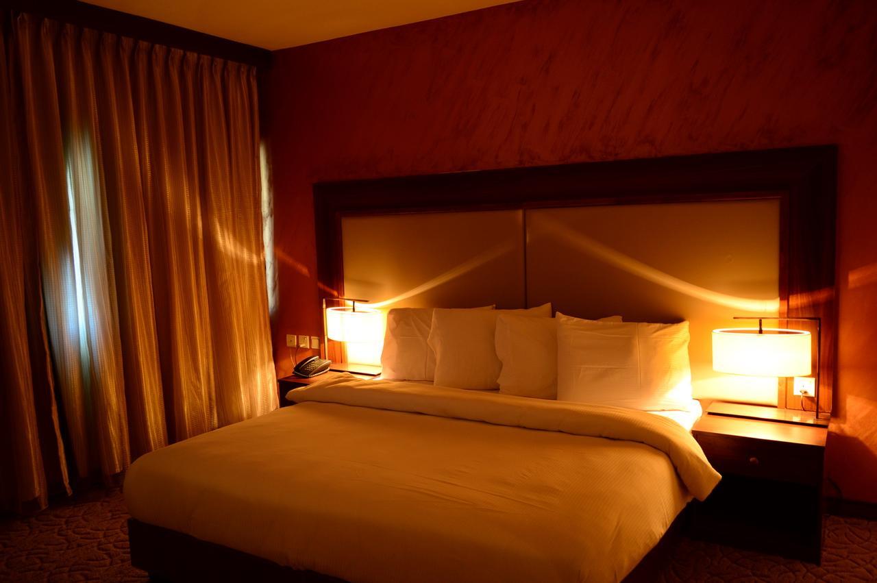 President Hotel Amman Bagian luar foto